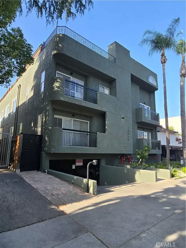 14919 Dickens Street #105, Sherman Oaks, CA 91403