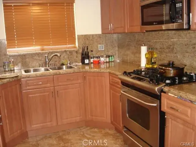 14919 Dickens Street #105, Sherman Oaks, CA 91403 - Image #3