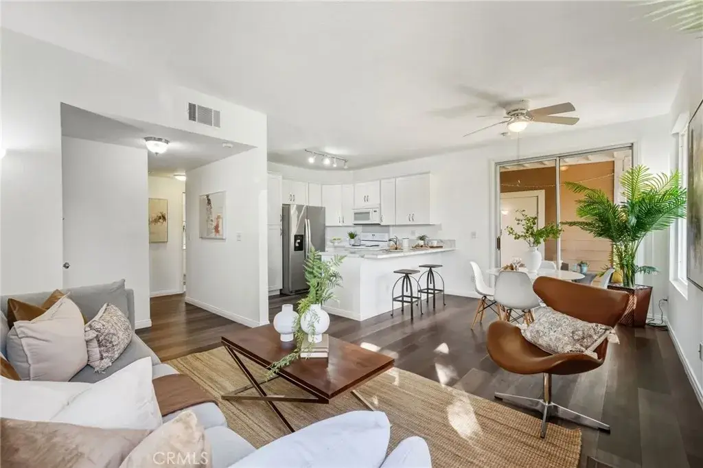 2426 Pleasant Way #E, Thousand Oaks, CA 91362 - #1