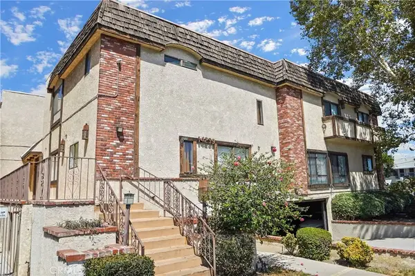 14239 Sherman Way #3, Van Nuys, CA 91405