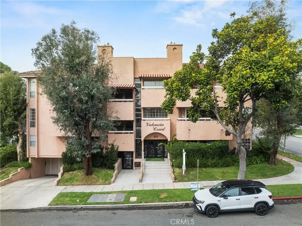 435 E Valencia Ave #201, Burbank, CA 91501 - Image #1