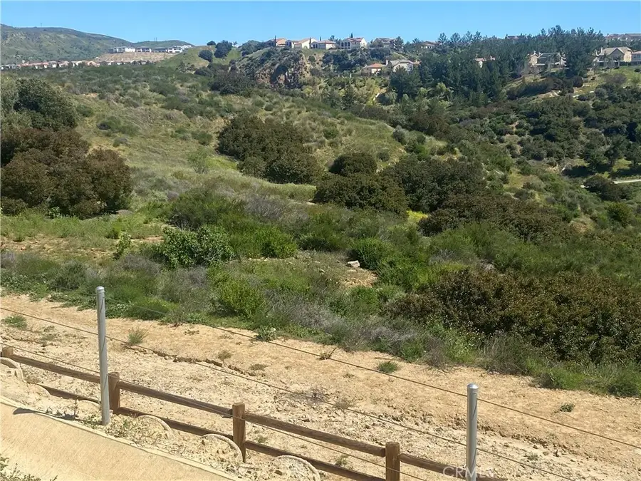 4 Coya Trail, Chatsworth, CA 91311 - #3