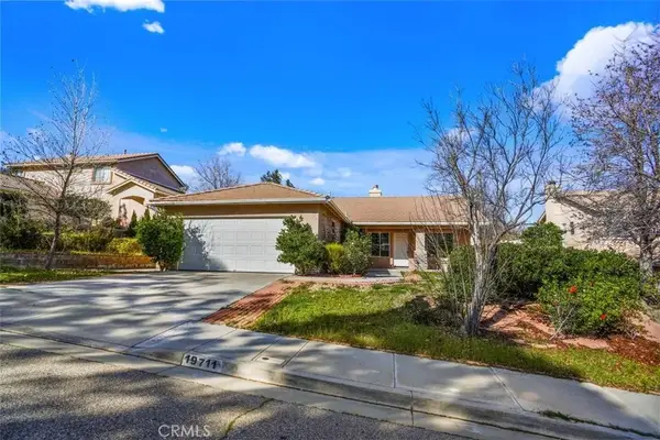 19711 Skyview Court, Canyon Country, CA 91351