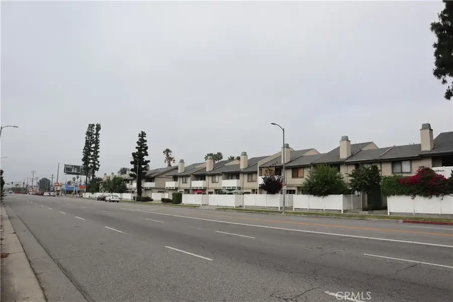 8341 De Soto, Canoga Park, CA 91304 - #2