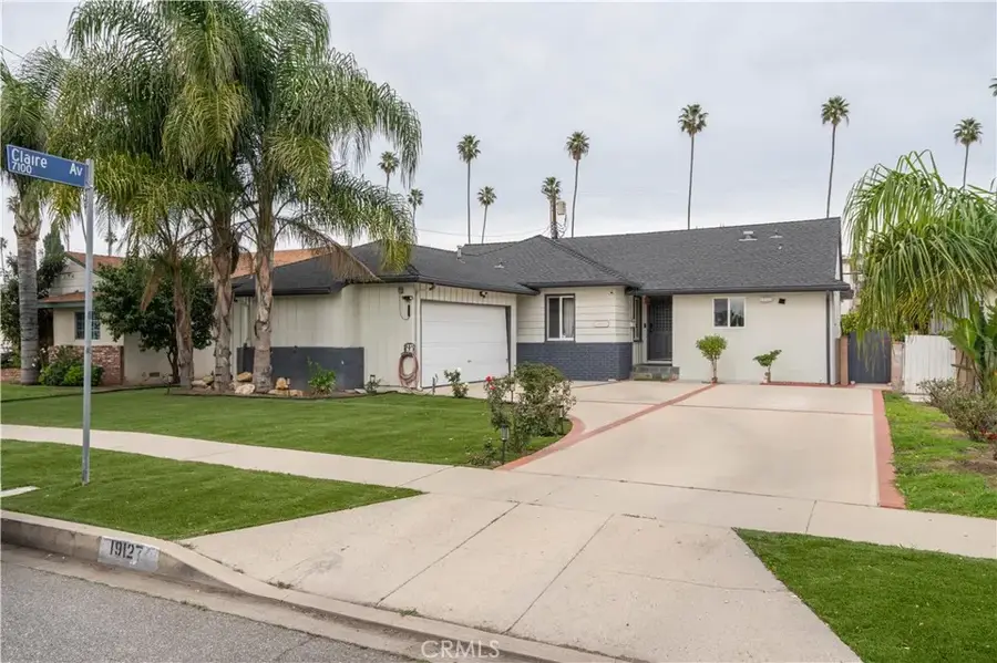 19127 Enadia Way Avenue, Reseda, CA 91335 - Image #3