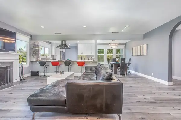 1207 Greenacre Avenue, West Hollywood, CA 90046