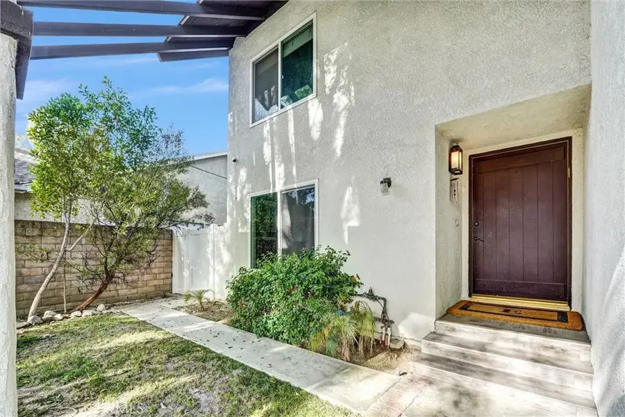 22935 Sylvan Street, Woodland Hills, CA 91367 - Image #2