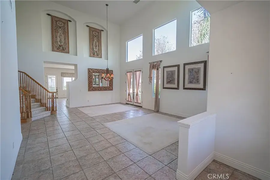 22440 Skylake Place, Saugus, CA 91390 - Image #2