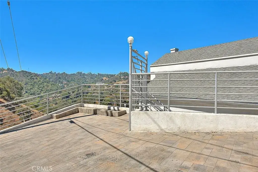 2579 Leicester Drive, Los Angeles, CA 90046 - #1