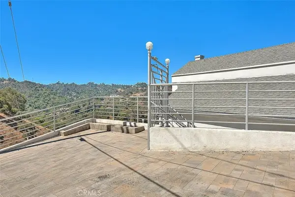 2579 Leicester Drive, Los Angeles, CA 90046