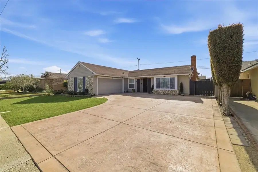 1300 Bluebell, Oxnard, CA 93036 - Image #2