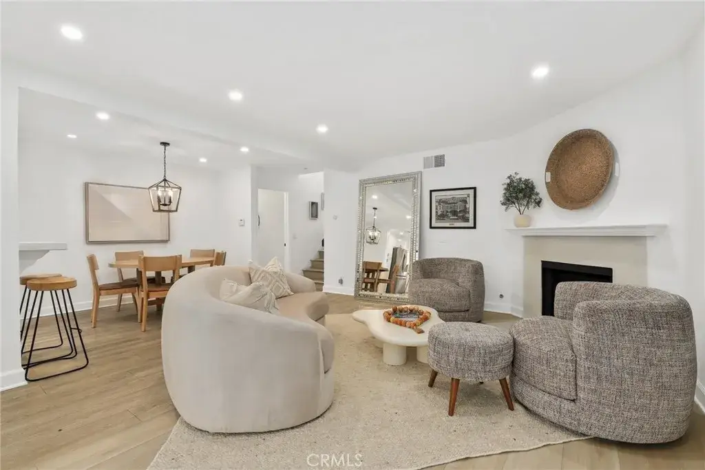 21500 Califa Street #184, Woodland Hills, CA 91367 - Image #1