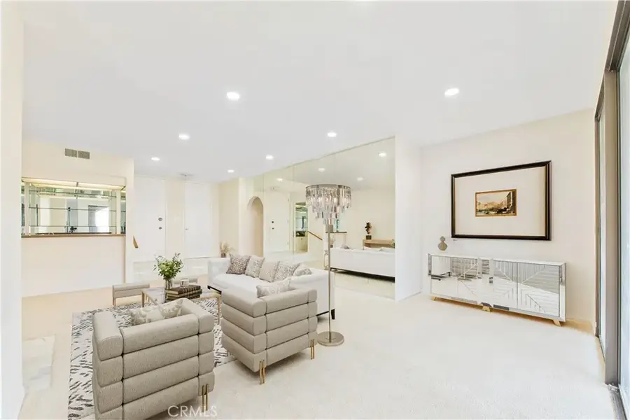 5340 Yarmouth #205, Encino, CA 91316 - Image #3