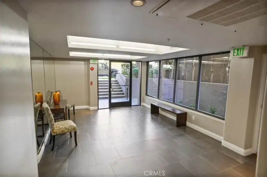 1819 Holmby Avenue #104, Los Angeles, CA 90025 - Image #3