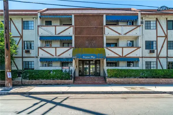 18530 Hatteras Street #209, Tarzana, CA 91356