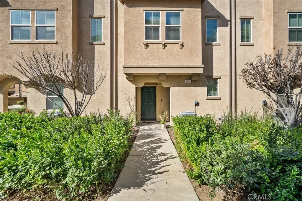 7214 N Chestnut, Van Nuys, CA 91405 - #1