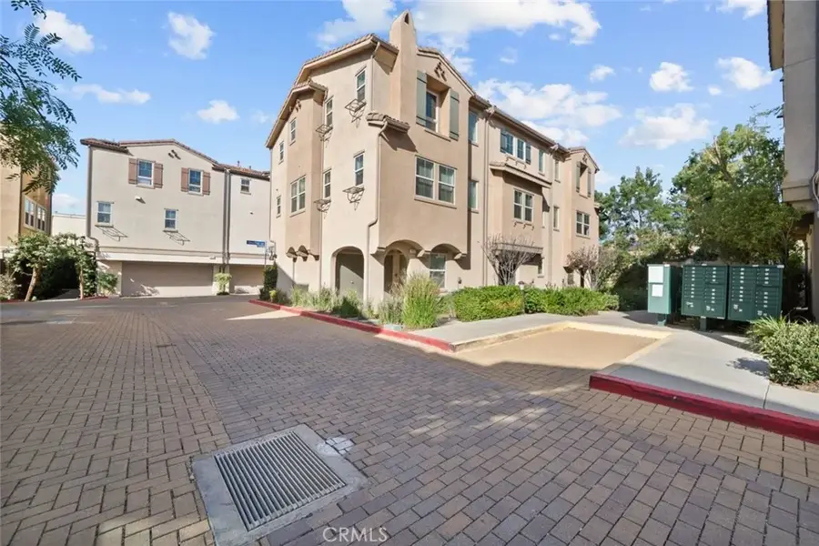 7214 N Chestnut, Van Nuys, CA 91405 - #2