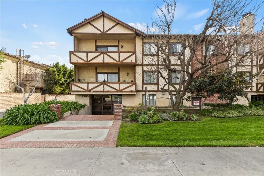 17500 Sherman Way #102, Van Nuys, CA 91406 - Image #1