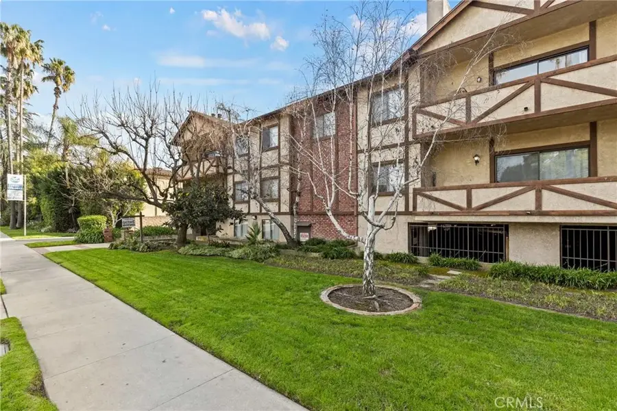 17500 Sherman Way #102, Van Nuys, CA 91406 - Image #3