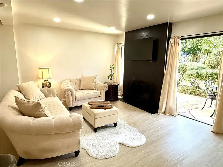 5720 Owensmouth #152, Woodland Hills, CA 91367 - Image #2