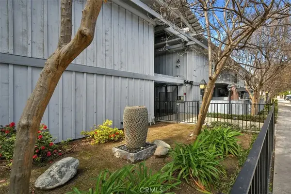 5447 Zelzah #110, Encino, CA 91316