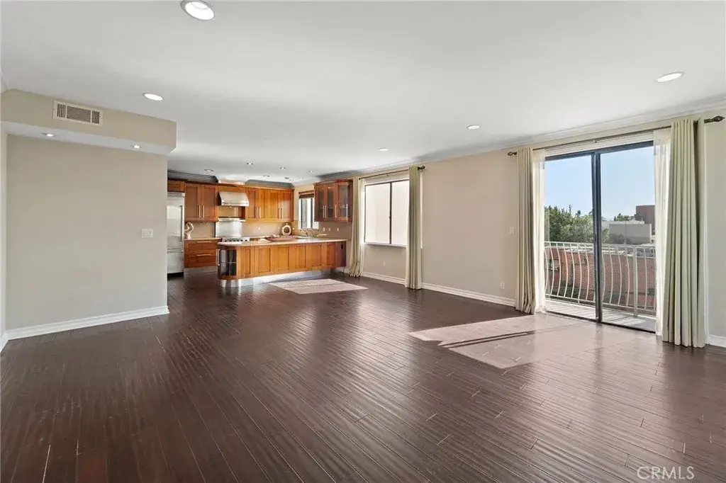 152 S Oakhurst Drive #304, Beverly Hills, CA 90212 - #1