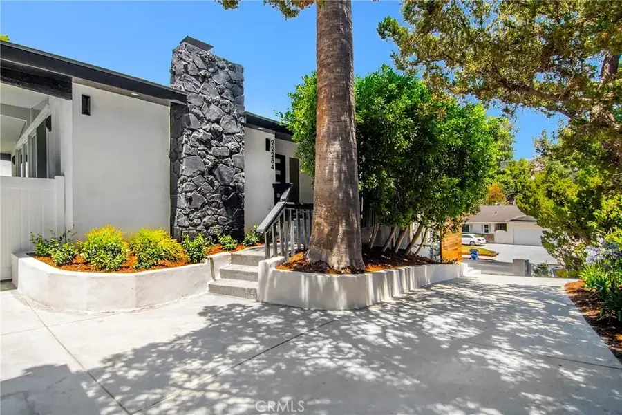 22284 Avenue San Luis, Woodland Hills, CA 91364 - #3