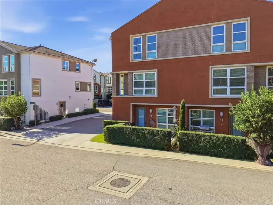 2700 E Chaucer #13, Los Angeles, CA 90065 - Image #2