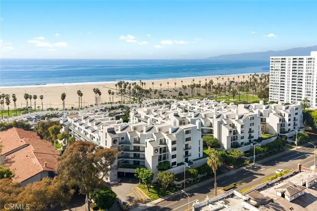 2940 Neilson Way #302, Santa Monica, CA 90405 - Image #1