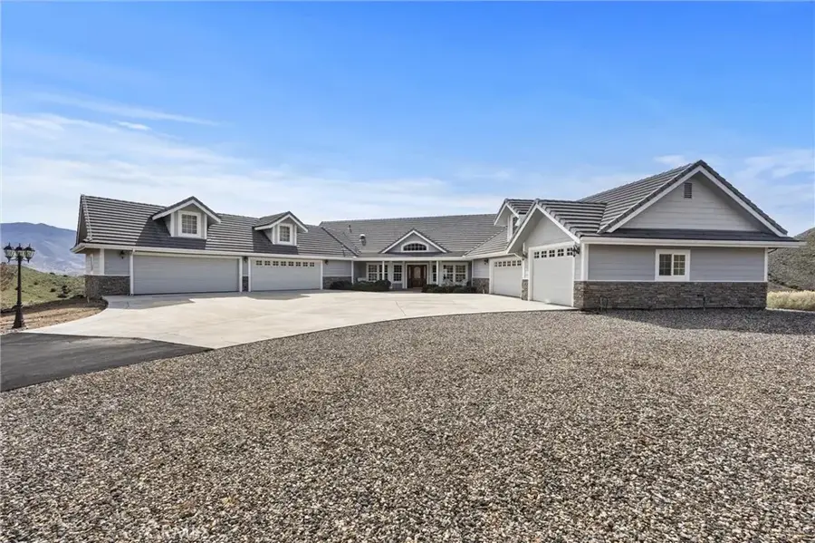 7364 Sierra, Wofford Heights, CA 93285 - #3