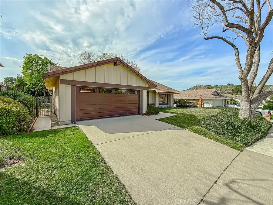933 Ranch House Road, Westlake Village, CA 91361 - Image #2