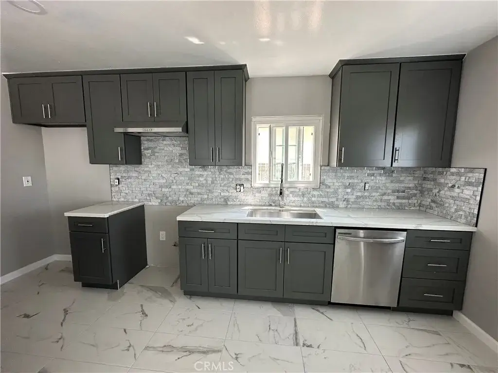 425 Elm, Inglewood, CA 90301 - Image #1