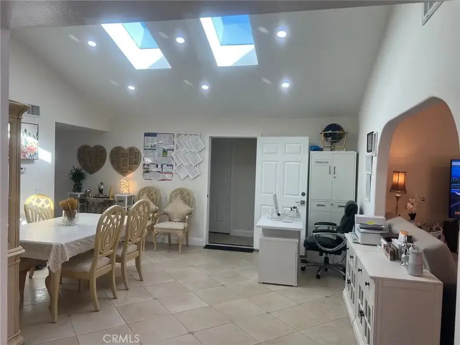 28010 Lakehurst, Canyon Country, CA 91351 - Image #3