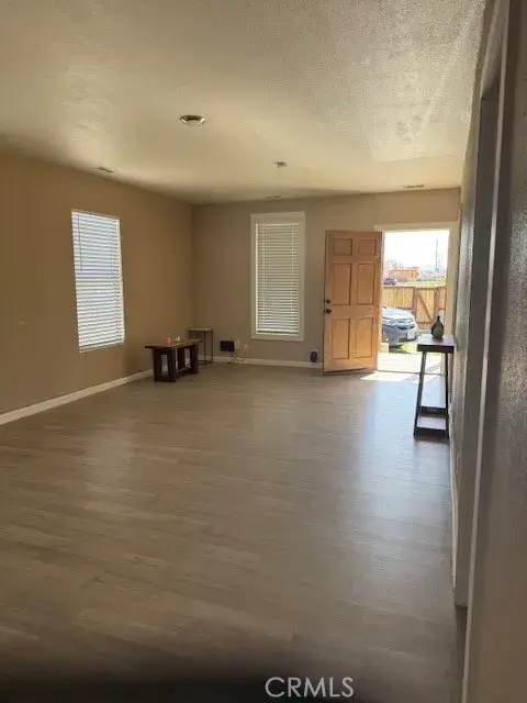 941 W Oldfield, Lancaster, CA 93534 - Image #2