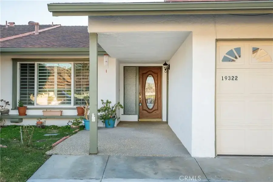 19322 Flowers Court, Newhall, CA 91321 - Image #2