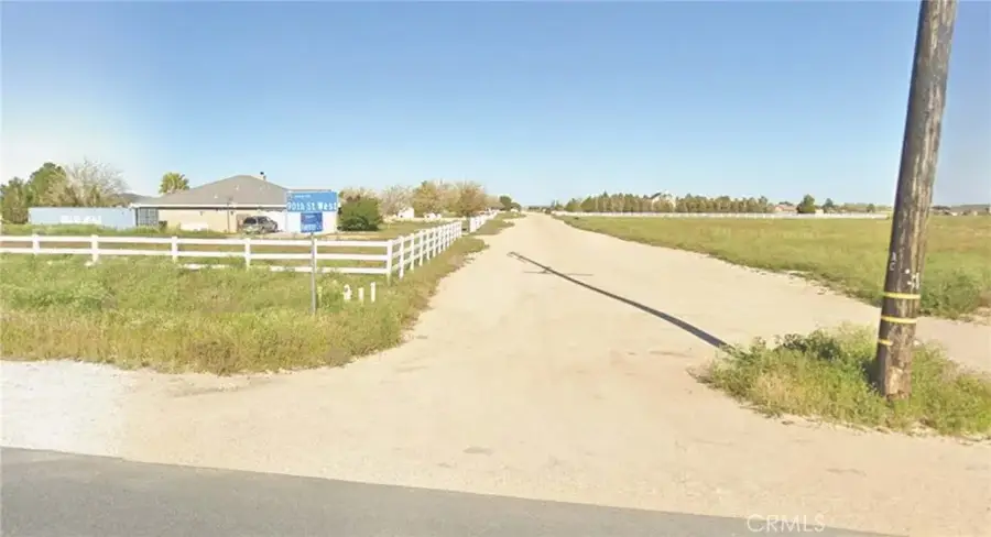 8746 Avenue C-10, North Antelope Valley, CA 93536 - Image #2