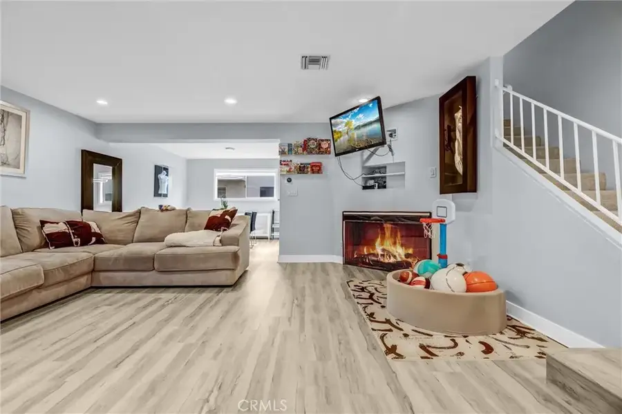 18550 Hatteras #44, Tarzana, CA 91356 - Image #2