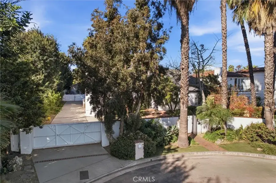 5645 Donna Avenue, Tarzana, CA 91356 - Image #3