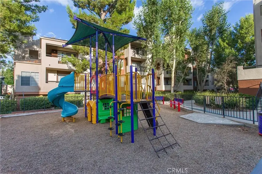 5535 Canoga Avenue #207, Woodland Hills, CA 91367 - Image #2