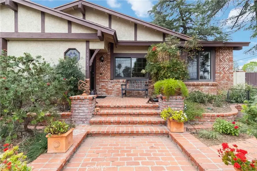 10637 Yarmouth, Granada Hills, CA 91344 - #3