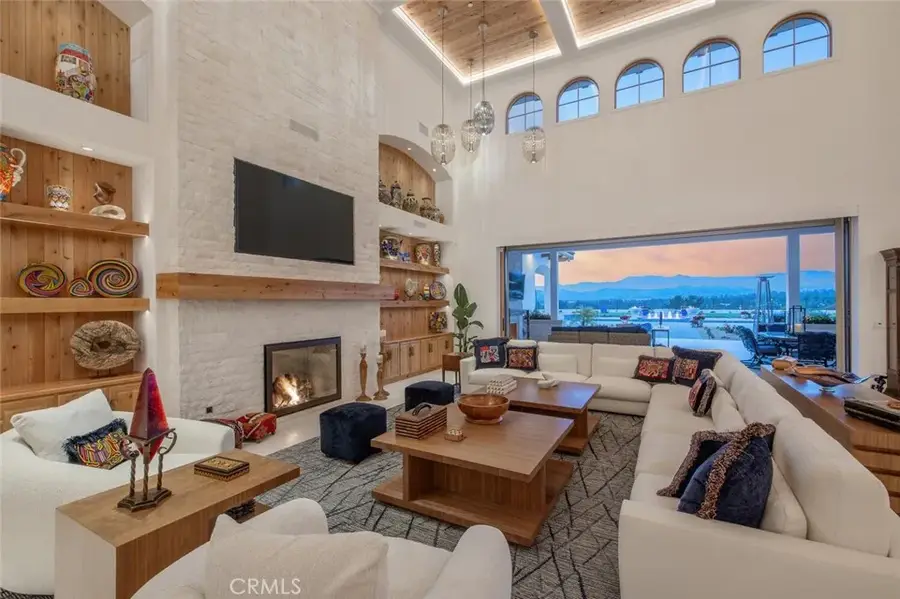 277 Crestview Avenue, Camarillo, CA 93010 - #2