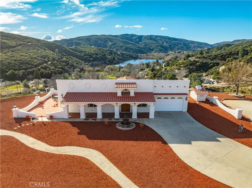 43738 Mountain View Rd, Lake Hughes, CA 93532 - #1