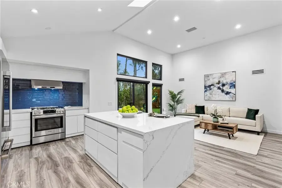 8108 Valley Flores, West Hills, CA 91304 - #3