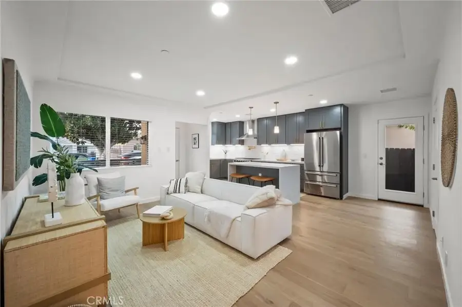 14328 Emelita Street, Sherman Oaks, CA 91401 - #3