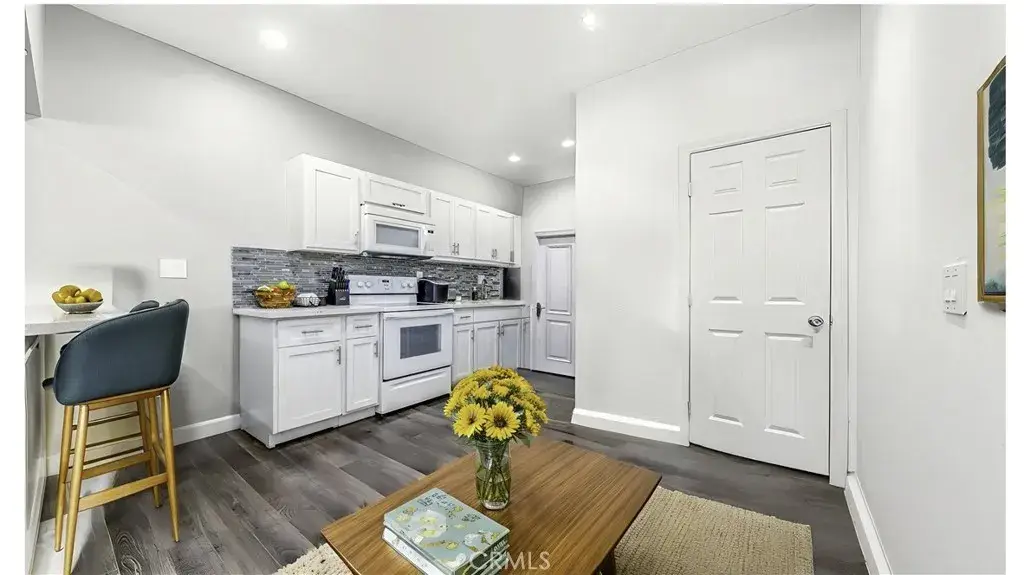 217 Columbia Place, Los Angeles, CA 90026 - #1