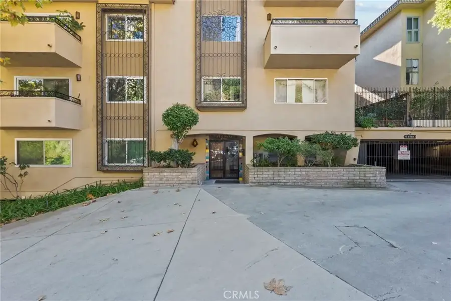 6752 Hillpark Drive #202, Los Angeles, CA 90068 - #2