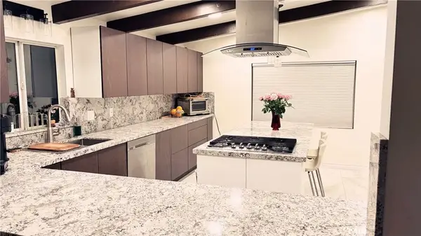 19516 Blythe, Reseda, CA 91335