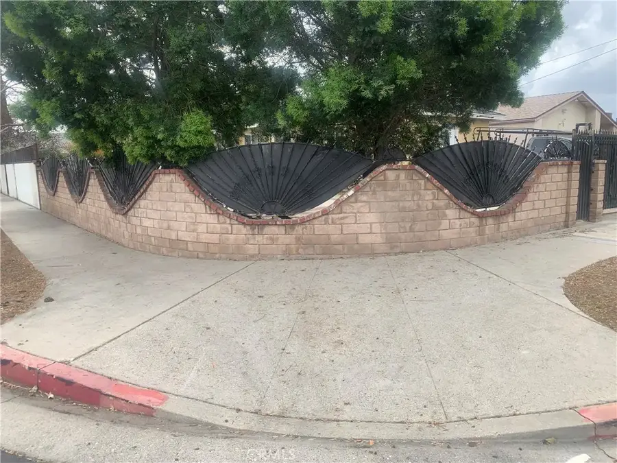 13200 Wentworth St, Pacoima, CA 91331 - #2