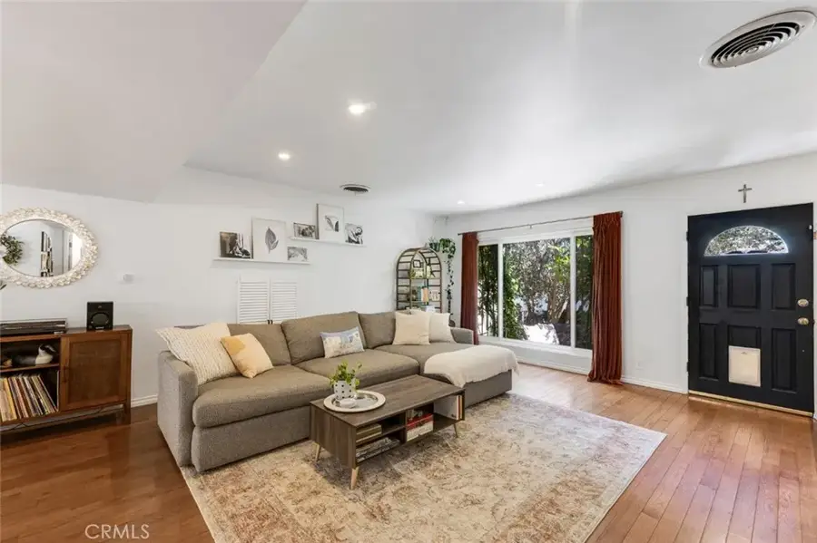 14238 Dickens Street #3, Sherman Oaks, CA 91423 - #2