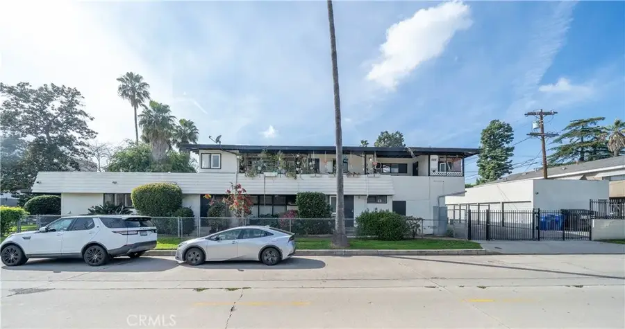 11001 Hortense Street, West Toluca Lake, CA 91602 - #2